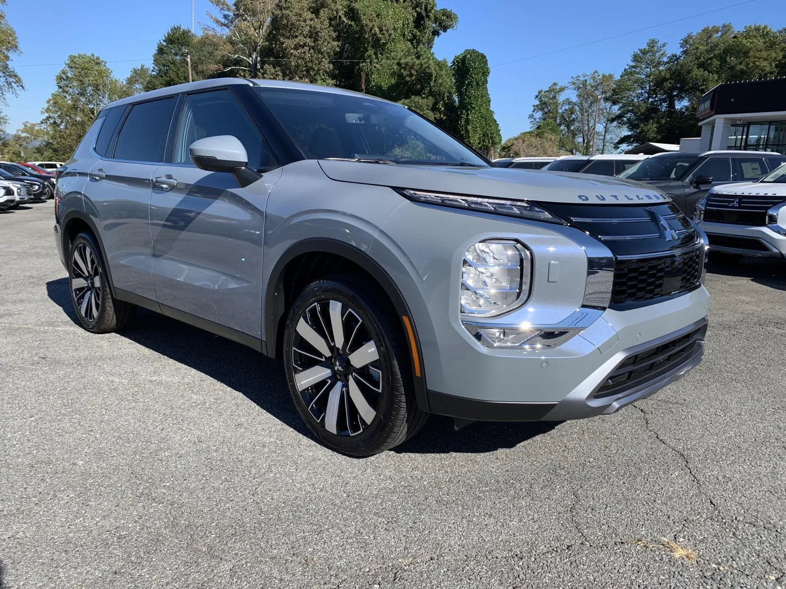 Gray 2025 Mitsubishi Outlander SE for sale in Canton, GA