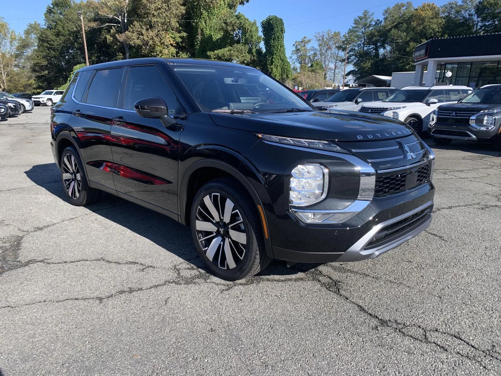 Black 2025 Mitsubishi Outlander SE for sale in Canton, GA