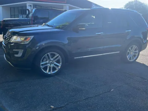 Red 2017 Ford Explorer Limited for sale in Canton, GA
