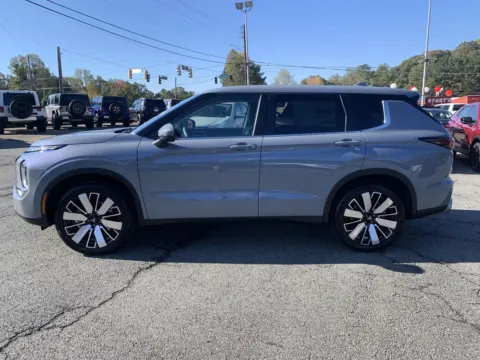 More photos of 2025 Mitsubishi Outlander SE at Cherokee Mitsubishi, GA
