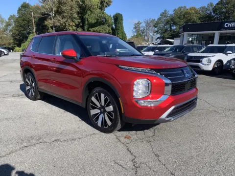 Red 2025 Mitsubishi Outlander SE for sale in Canton, GA