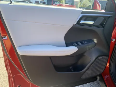 More photos of 2025 Mitsubishi Outlander SE at Cherokee Mitsubishi, GA