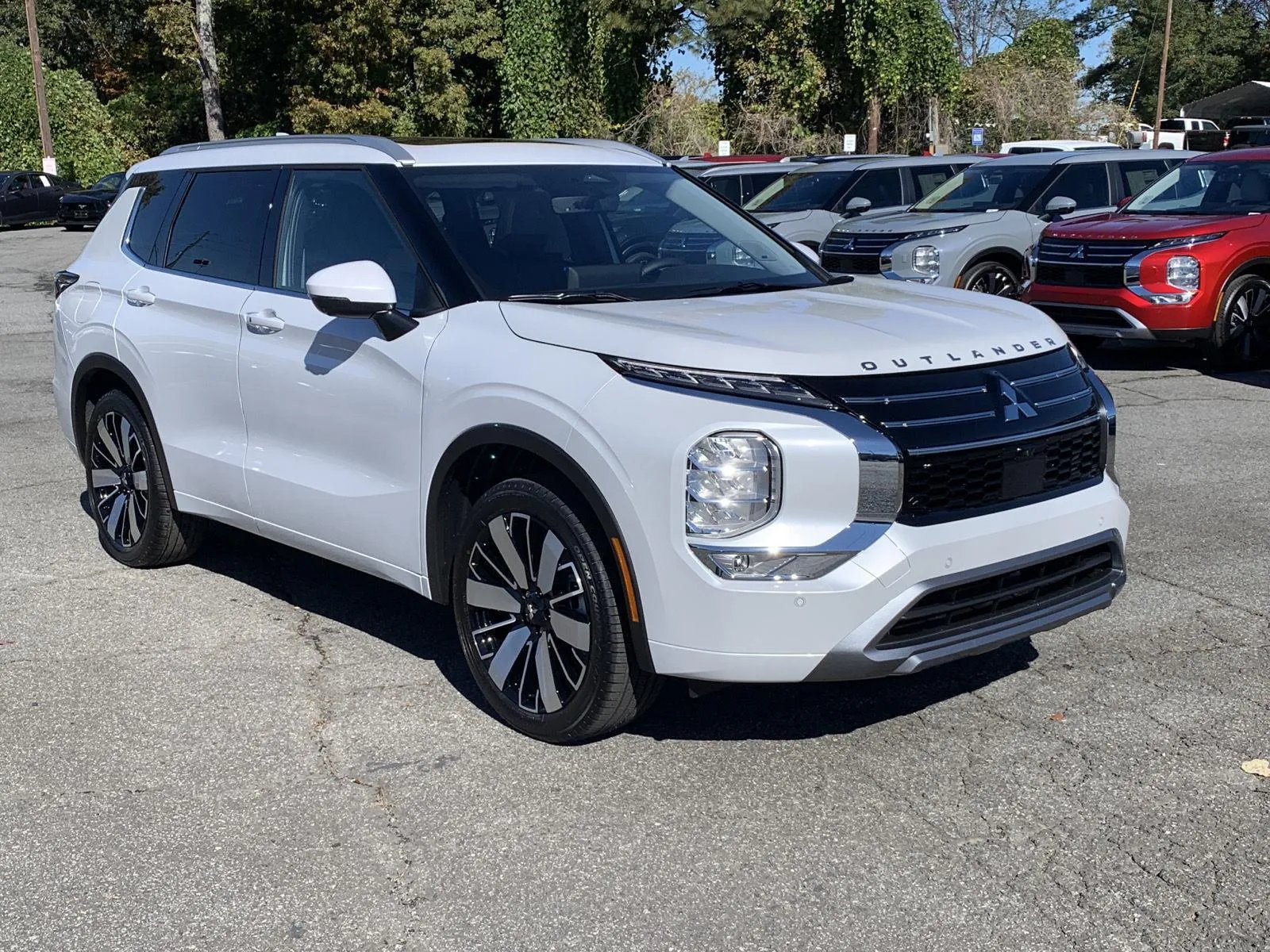 White 2025 Mitsubishi Outlander SEL for sale in Canton, GA