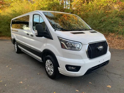 White 2023 FORD TRANSIT PASSENGER WAGON T-350 148 LOW ROOF XL RW for sale in Canton, GA
