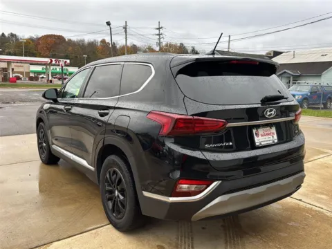 More photos of 2020 Hyundai Santa Fe SE at Dave Warren Chrysler Dodge Jeep Ram, NY