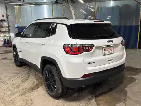 More photos of 2026 Jeep Compass Latitude Altitude at Dave Warren Chrysler Dodge Jeep Ram, NY