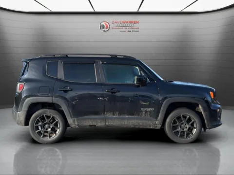 More photos of 2019 Jeep Renegade Latitude at Dave Warren Chrysler Dodge Jeep Ram, NY