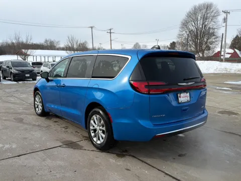 More photos of 2026 Chrysler Pacifica Select at Dave Warren Chrysler Dodge Jeep Ram, NY