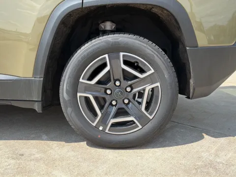 More photos of 2026 Jeep Cherokee Limited at Dave Warren Chrysler Dodge Jeep Ram, NY