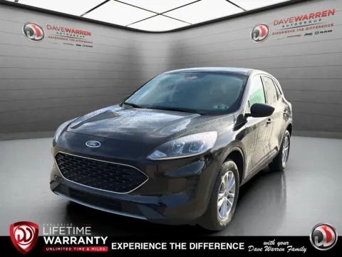 Black 2022 Ford Escape SE for sale in Jamestown, NY