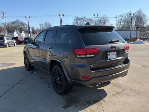 More photos of 2018 Jeep Grand Cherokee Altitude at Dave Warren Chrysler Dodge Jeep Ram, NY