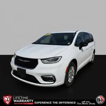 White 2025 Chrysler Pacifica Select for sale in Jamestown, NY