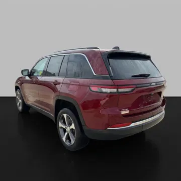 More photos of 2023 Jeep Grand Cherokee Limited at Dave Warren Chrysler Dodge Jeep Ram, NY