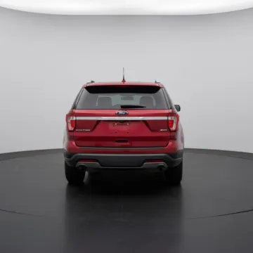 More photos of 2019 Ford Explorer XLT at Dave Warren Chrysler Dodge Jeep Ram, NY