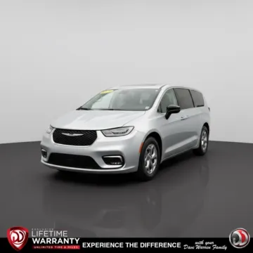 Silver 2024 Chrysler Pacifica Limited for sale in Jamestown, NY