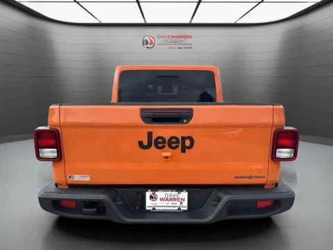 More photos of 2025 Jeep Gladiator High Tide at Dave Warren Chrysler Dodge Jeep Ram, NY