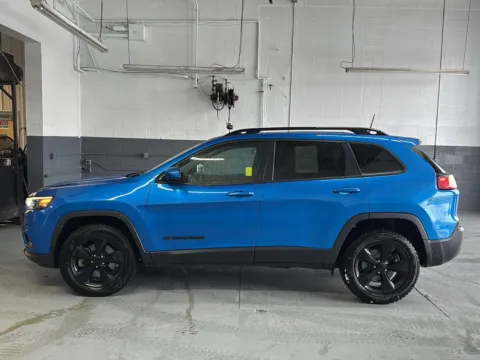 Photos of 2021 Jeep Cherokee Altitude for sale in Jamestown, NY at Dave Warren Chrysler Dodge Jeep Ram