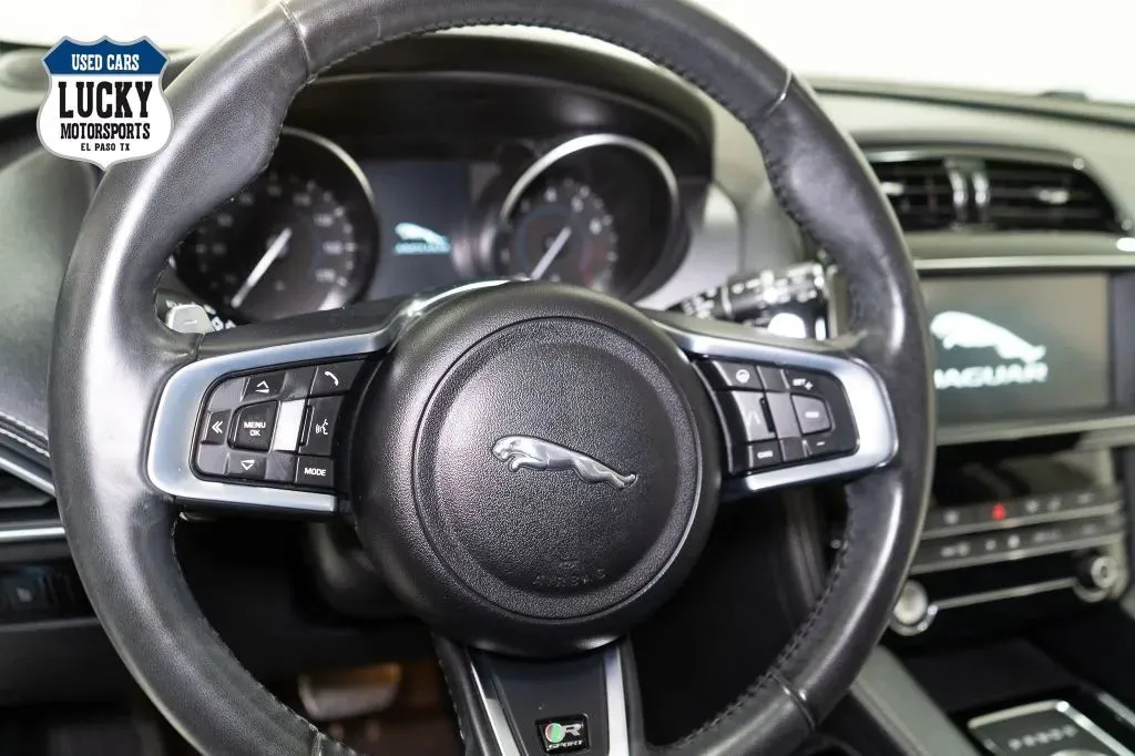 2020 Jaguar F-Pace R-Sport - Photo 28