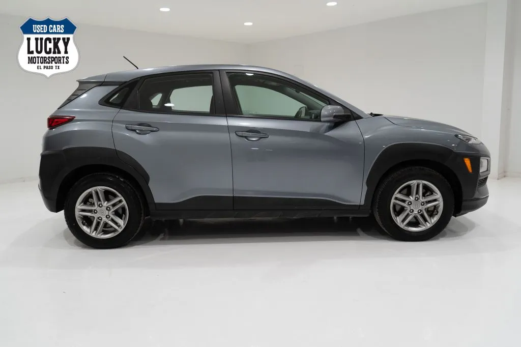 Silver 2021 HYUNDAI KONA SE for sale in El Paso, TX