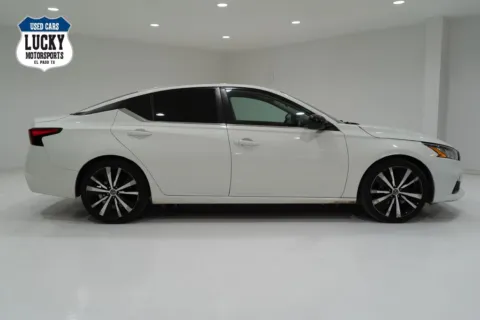 White 2019 NISSAN ALTIMA SR for sale in El Paso, TX