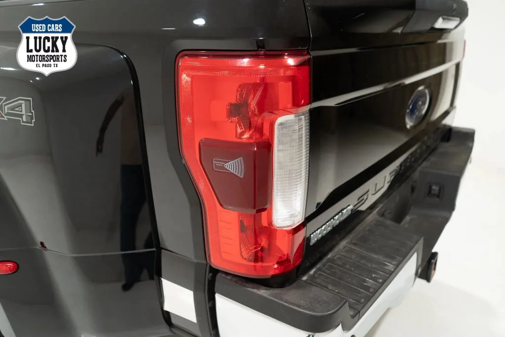 2017 Ford F-350 Super Duty Lariat - Photo 32