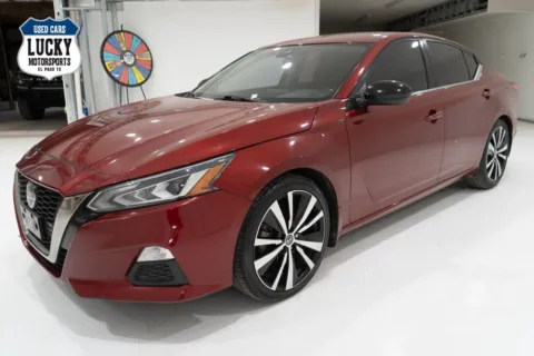 More photos of 2022 NISSAN ALTIMA SR at Lucky Motorsports Inc., TX