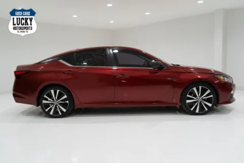Red 2022 NISSAN ALTIMA SR for sale in El Paso, TX