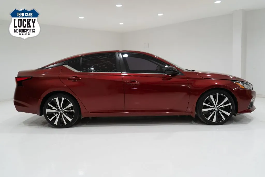 Red 2022 NISSAN ALTIMA SR for sale in El Paso, TX