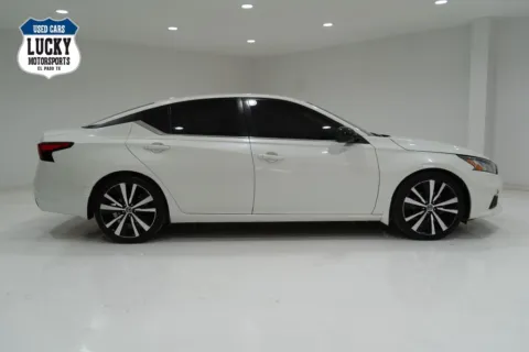 White 2022 NISSAN ALTIMA SR for sale in El Paso, TX