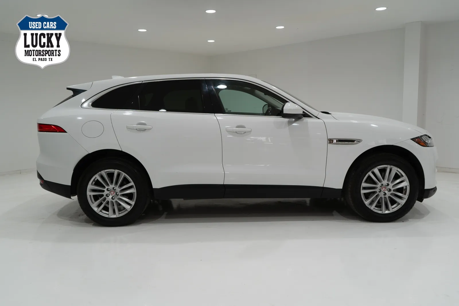 2017 Jaguar F-PACE 35t Prestige AWD's photo
