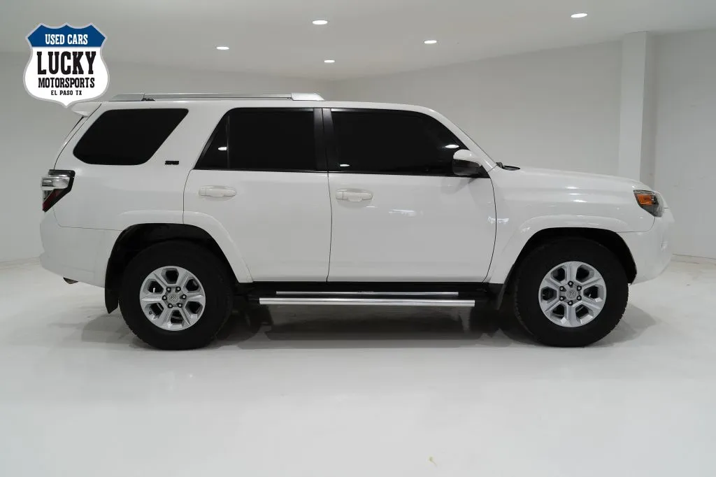 White 2018 TOYOTA 4RUNNER SR5 for sale in El Paso, TX