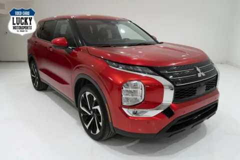 Photos of 2024 Mitsubishi Outlander SE Sport Utility 4D for sale in El Paso, TX at Lucky Motorsports Inc.
