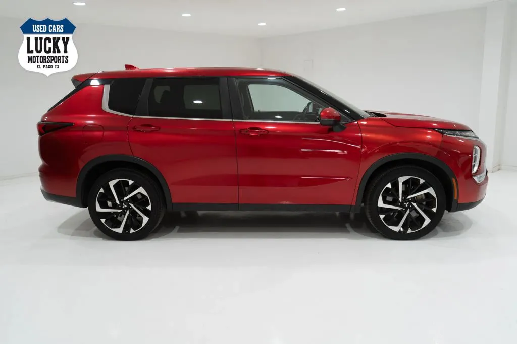 Red 2024 Mitsubishi Outlander SE Sport Utility 4D for sale in El Paso, TX