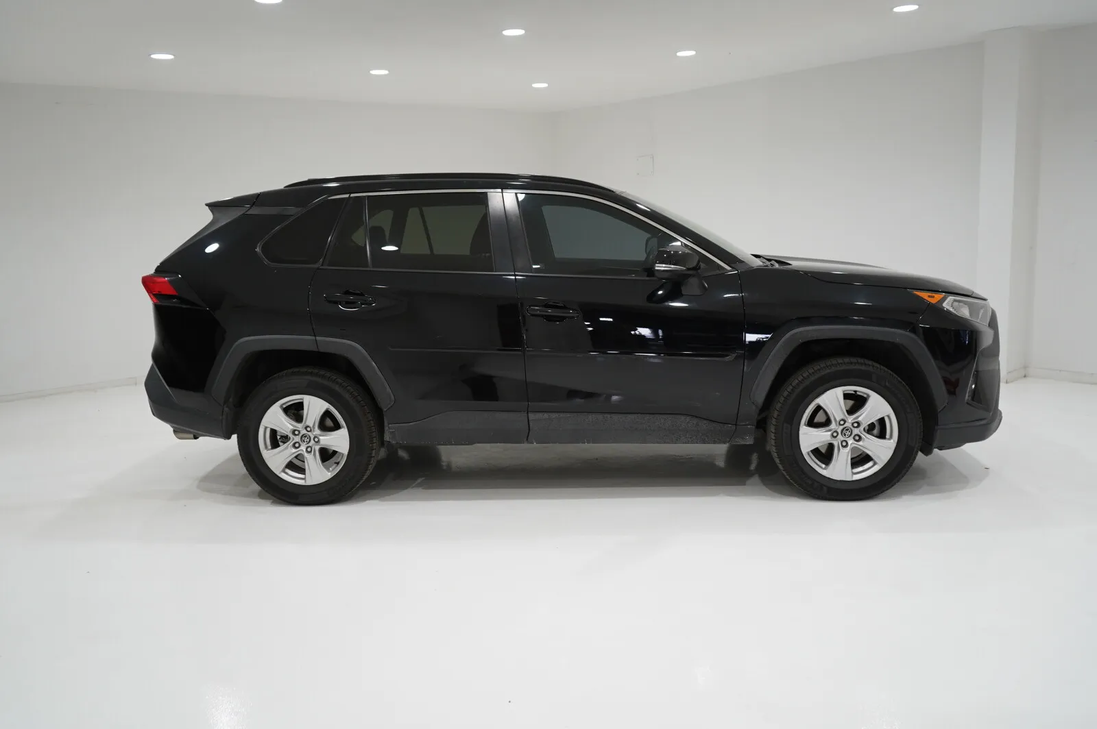 Black 2020 Toyota RAV4 XLE for sale in El Paso, TX