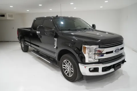 Photos of 2019 Ford F-250 Super Duty Lariat for sale in El Paso, TX at Lucky Motorsports Inc.