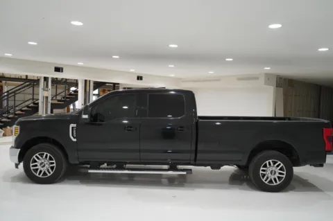 More photos of 2019 Ford F-250 Super Duty Lariat at Lucky Motorsports Inc., TX