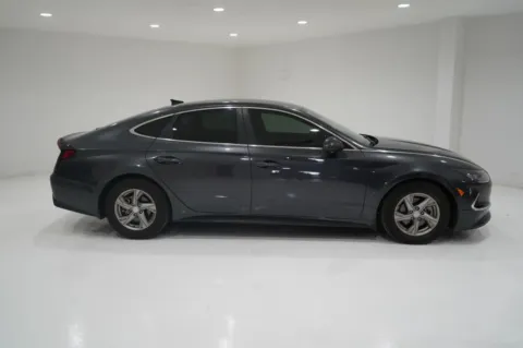 Photos of 2020 Hyundai Sonata SE Sedan 4D for sale in El Paso, TX at Lucky Motorsports Inc.