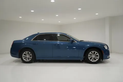 Unknown 2023 Chrysler 300 Touring Sedan 4D for sale in El Paso, TX