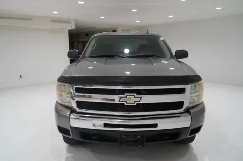 Another view of 2009 Chevrolet Silverado 1500 Crew Cab LT Pickup 4D 5 3/4 ft for sale in El Paso, TX at Lucky Motorsports Inc.