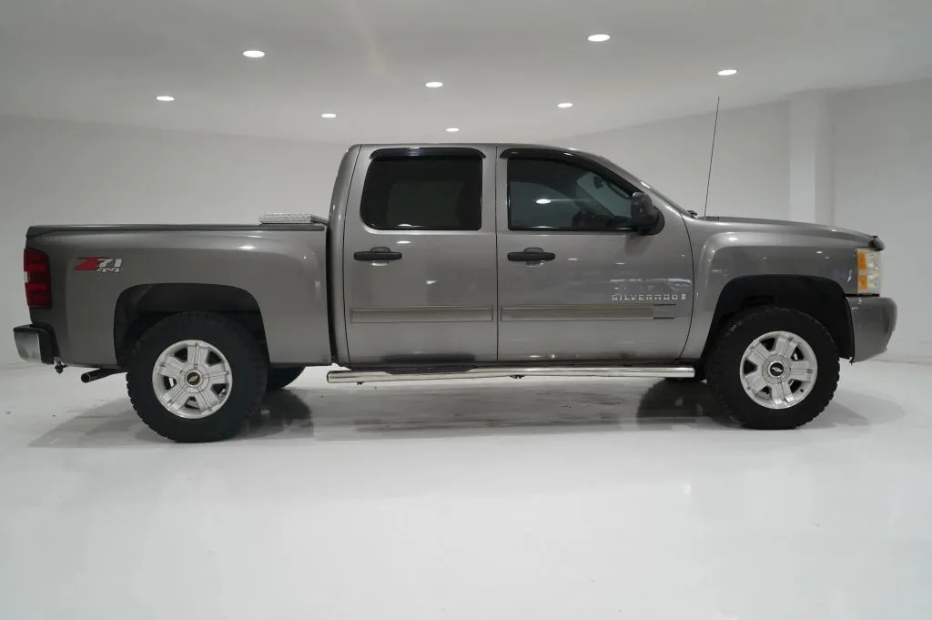 Unknown 2009 Chevrolet Silverado 1500 Crew Cab LT Pickup 4D 5 3/4 ft for sale in El Paso, TX