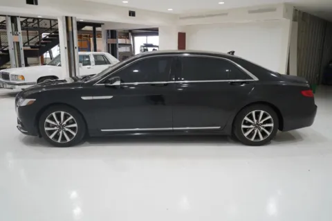 More photos of 2018 Lincoln Continental Premiere Sedan 4D at Lucky Motorsports Inc., TX