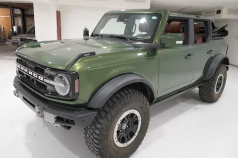 More photos of 2022 Ford Bronco Outer Banks Sport Utility 4D at Lucky Motorsports Inc., TX