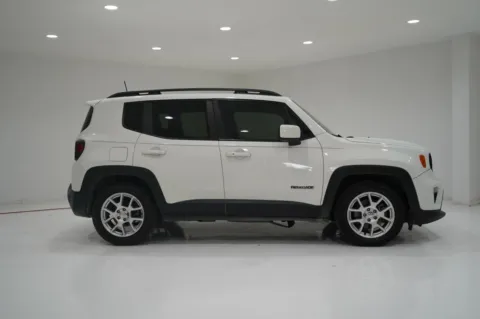 White 2020 Jeep Renegade Latitude Sport Utility 4D for sale in El Paso, TX