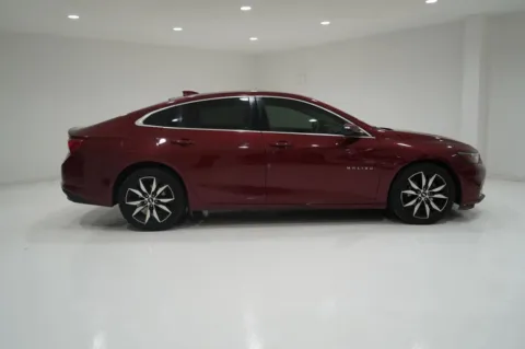 Red 2018 Chevrolet Malibu LT Sedan 4D for sale in El Paso, TX