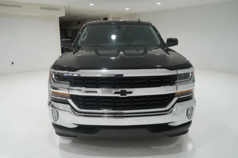 Another view of 2018 Chevrolet Silverado 1500 Crew Cab LT Pickup 4D 5 3/4 ft for sale in El Paso, TX at Lucky Motorsports Inc.