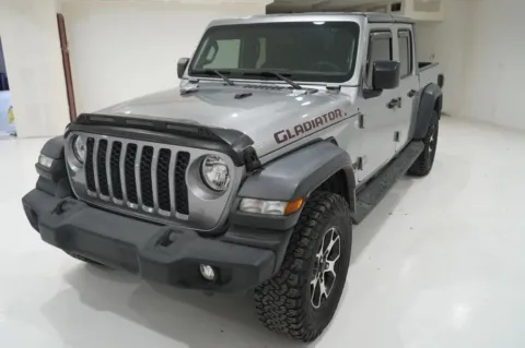 More photos of 2020 Jeep Gladiator Sport S Pickup 4D 5 ft at Lucky Motorsports Inc., TX