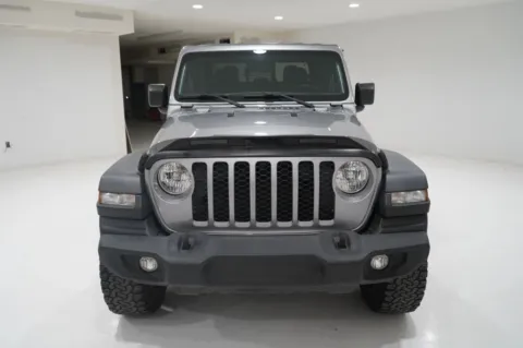 Another view of 2020 Jeep Gladiator Sport S Pickup 4D 5 ft for sale in El Paso, TX at Lucky Motorsports Inc.