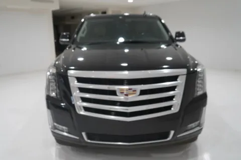 Another view of 2020 Cadillac Escalade Luxury Sport Utility 4D for sale in El Paso, TX at Lucky Motorsports Inc.