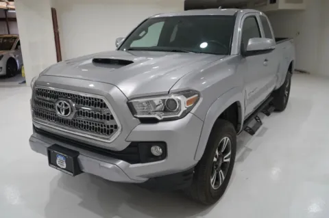 More photos of 2016 Toyota Tacoma Access Cab TRD Sport Pickup 4D 6 ft at Lucky Motorsports Inc., TX
