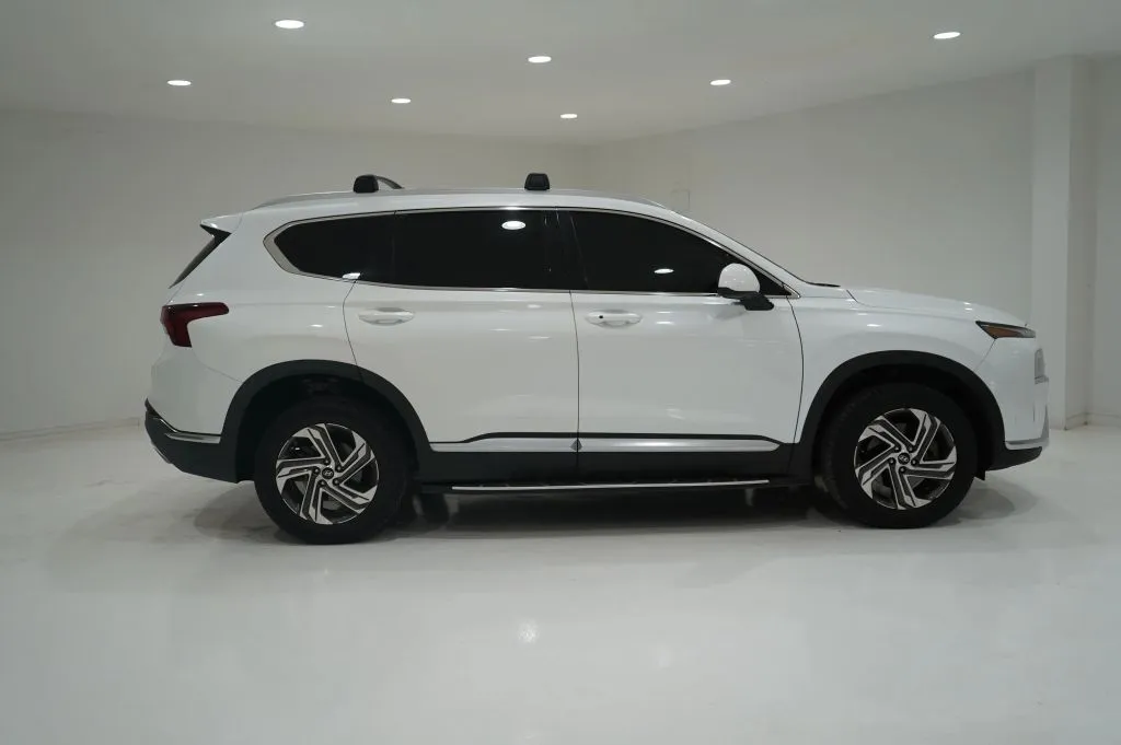 White 2021 Hyundai Santa Fe SEL Sport Utility 4D for sale in El Paso, TX